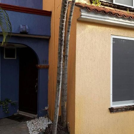 Cozy Townhouse In Great Location Apartment แคนคูน ภายนอก รูปภาพ
